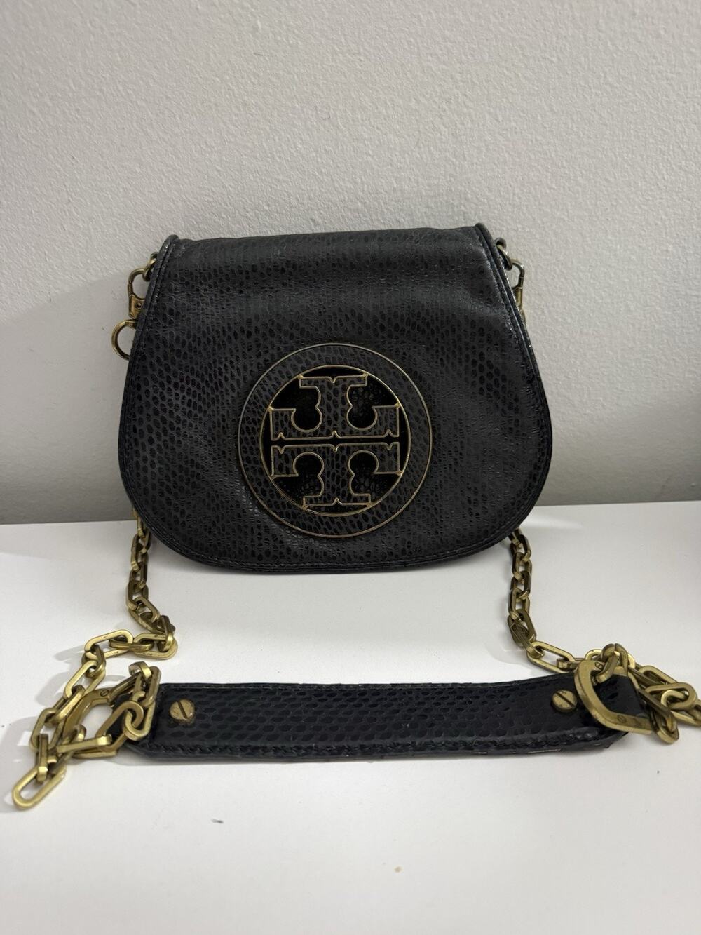 Vintage Tory Burch Black Leather Crossbody Gold Logo Chain Bag - Picture 1 of 13